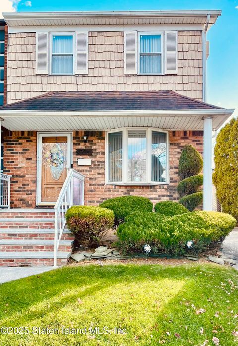 Photo of 10 Token Street, Staten Island, NY 10312 (MLS # 2506805)
