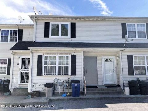 Photo of 71 Mosel Avenue, Staten Island, NY 10304 (MLS # 1160824)