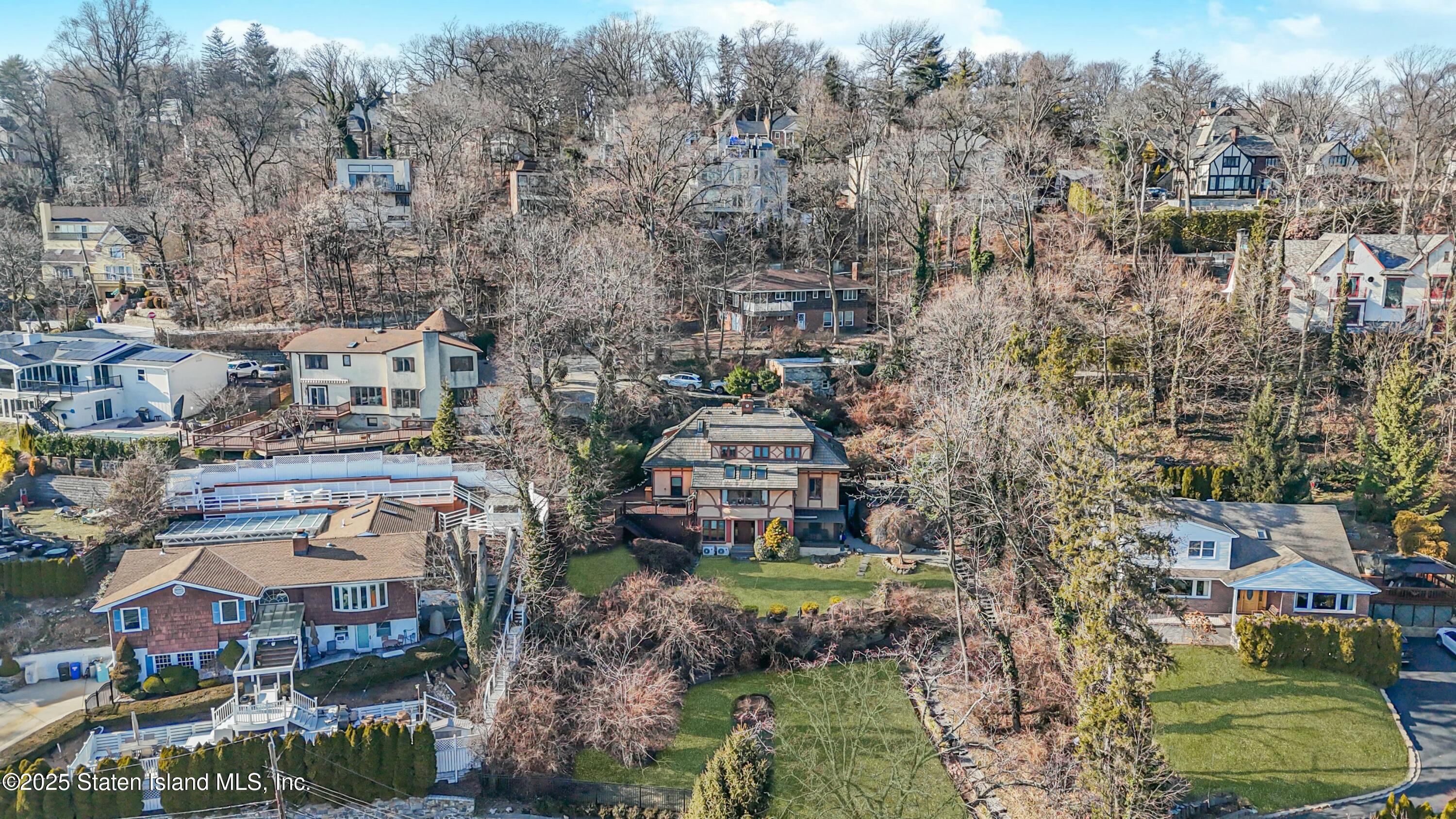 Staten Island, New York 10304, United States, 3 Bedrooms Bedrooms, ,3 BathroomsBathrooms,Residential,Pending,15294