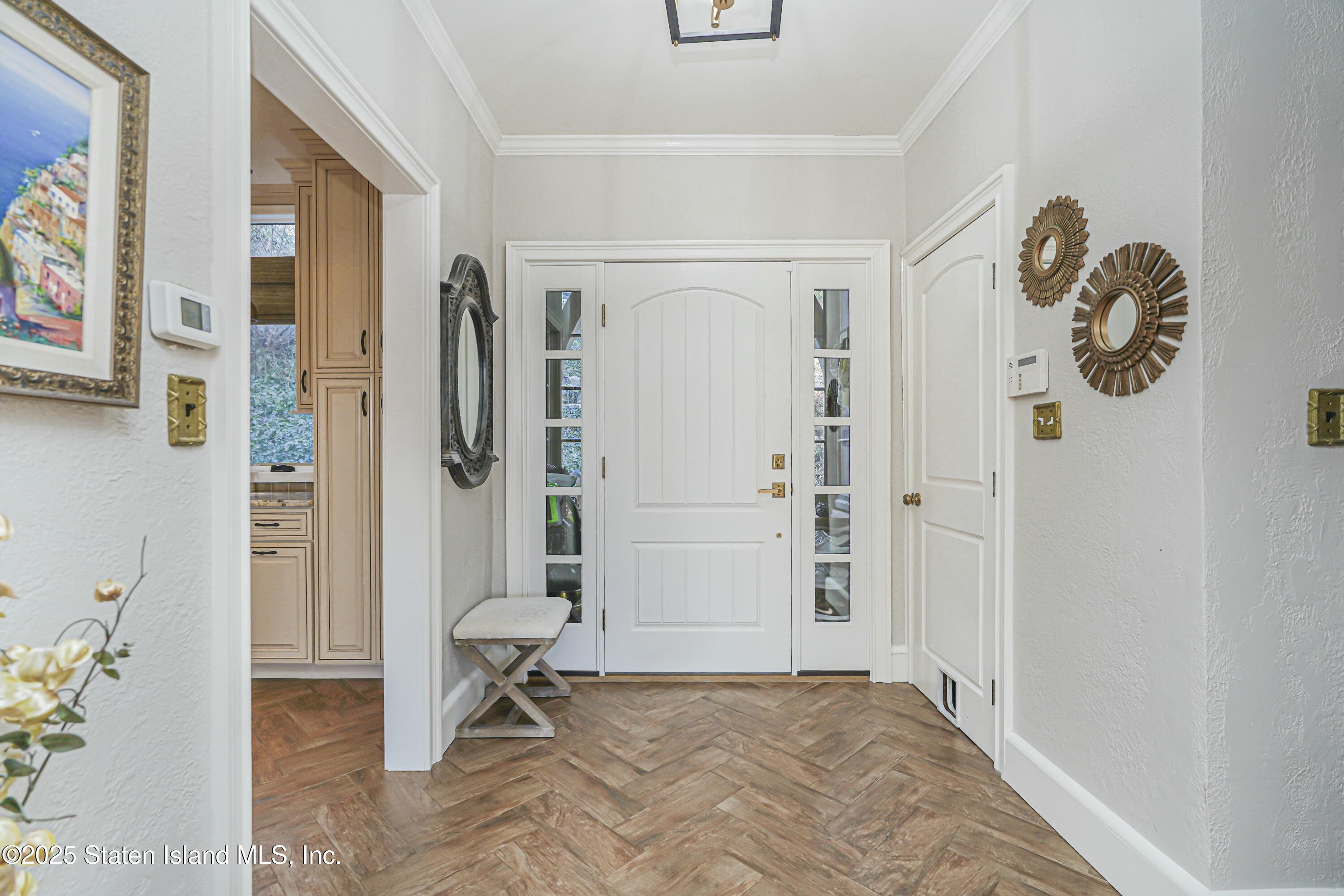 Staten Island, New York 10304, United States, 3 Bedrooms Bedrooms, ,3 BathroomsBathrooms,Residential,Pending,15294