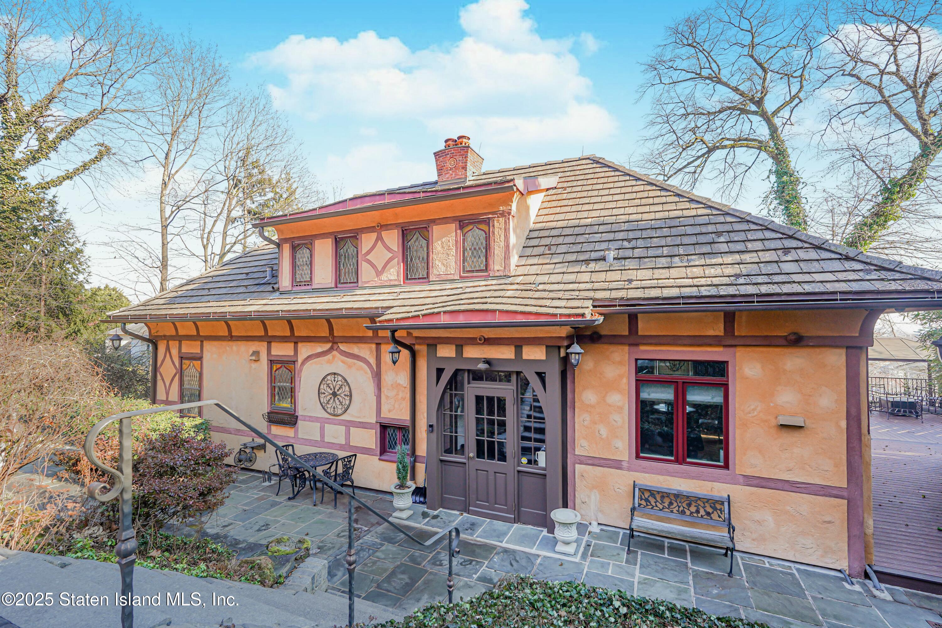 Staten Island, New York 10304, United States, 3 Bedrooms Bedrooms, ,3 BathroomsBathrooms,Residential,Pending,15294