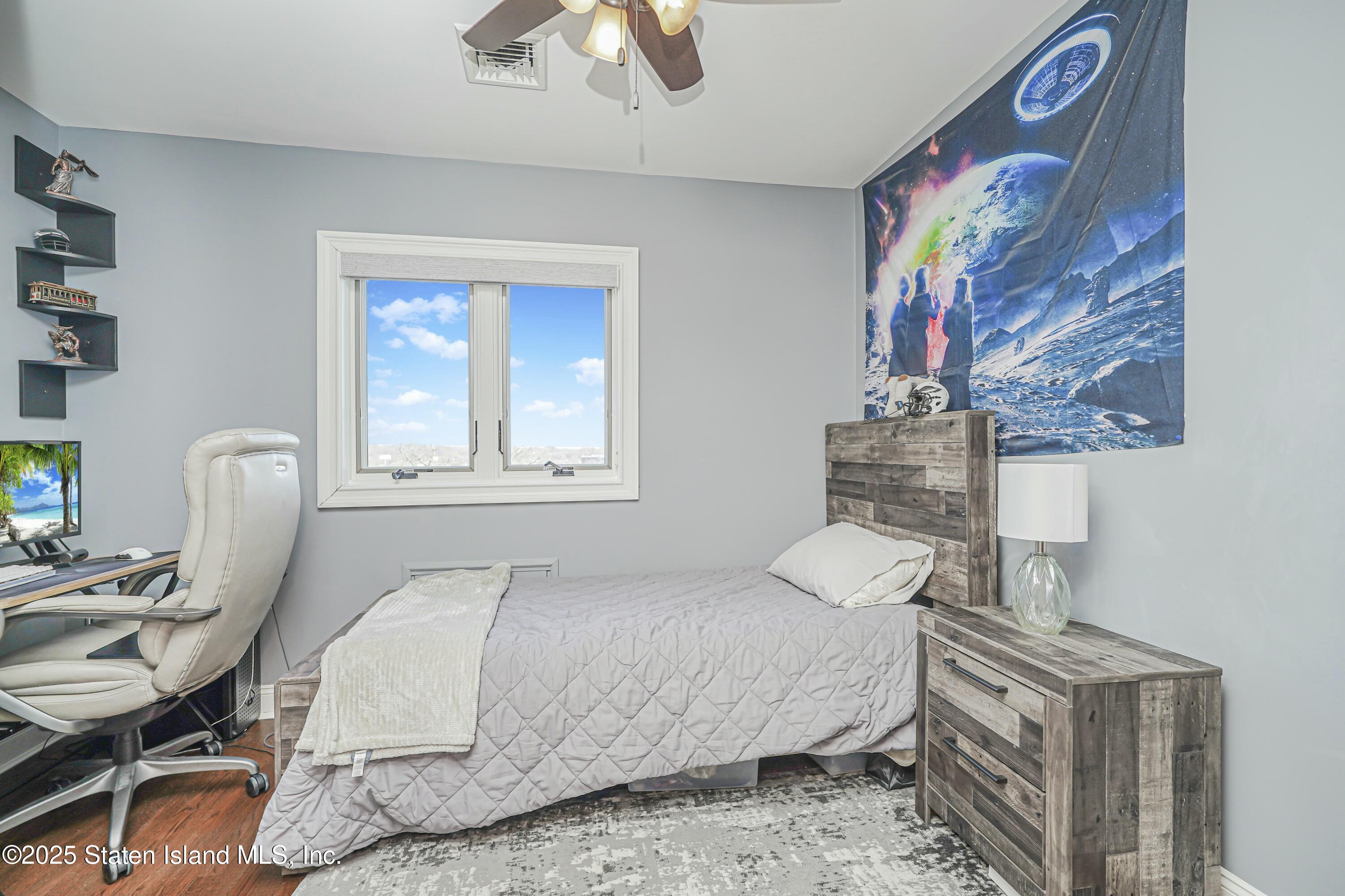 Staten Island, New York 10304, United States, 3 Bedrooms Bedrooms, ,3 BathroomsBathrooms,Residential,Pending,15294