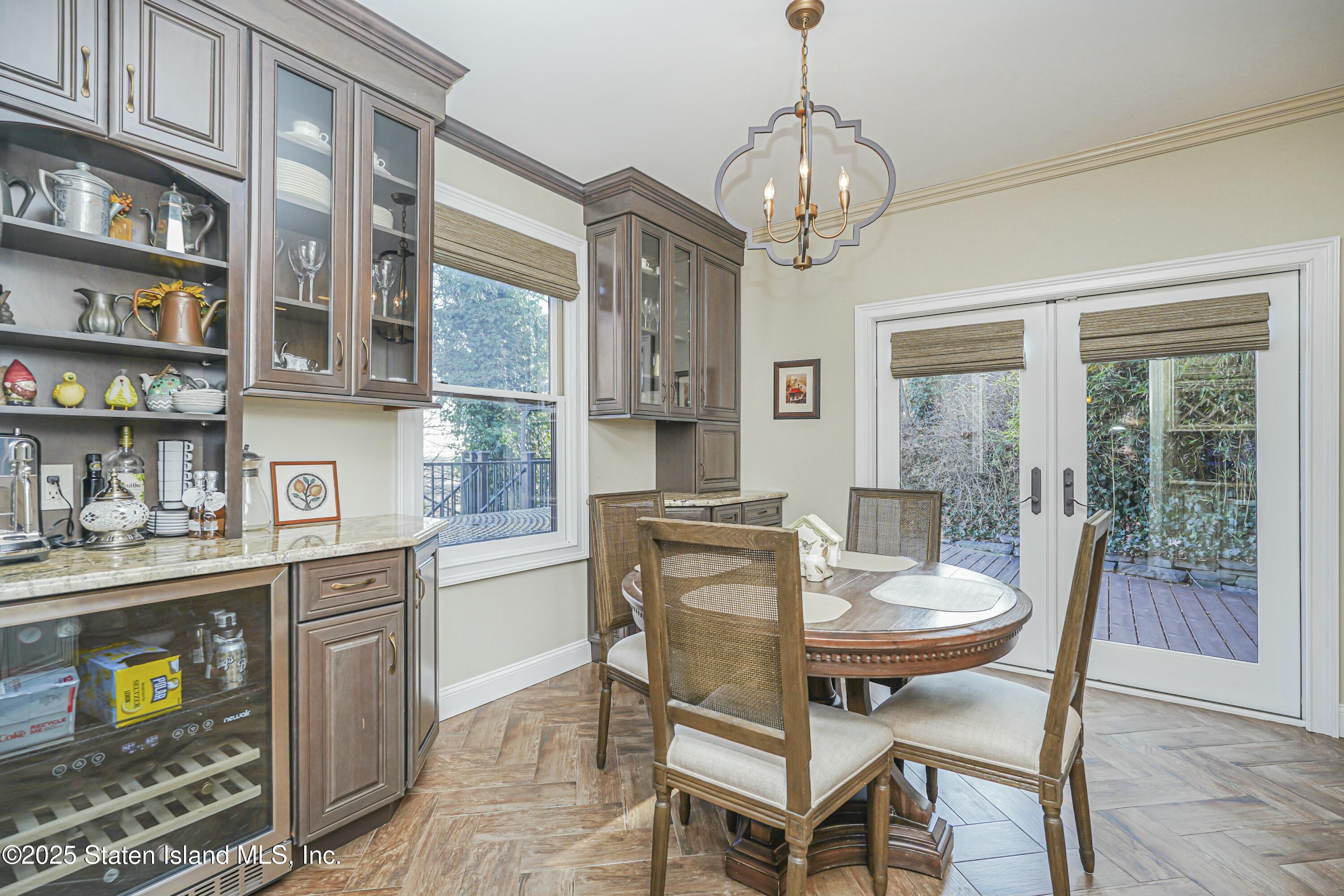 Staten Island, New York 10304, United States, 3 Bedrooms Bedrooms, ,3 BathroomsBathrooms,Residential,Pending,15294