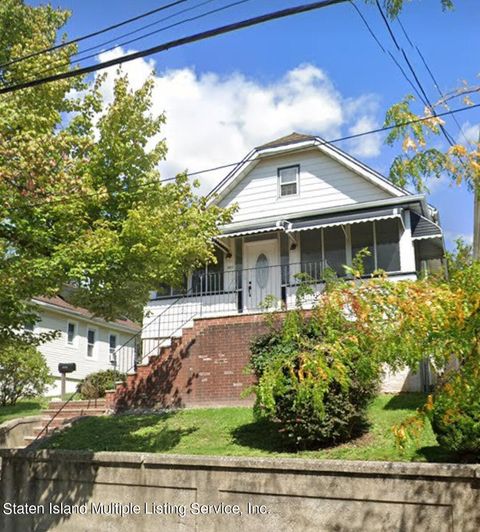 Photo of 3011 Richmond Road, Staten Island, NY 10306 (MLS # 1163029)