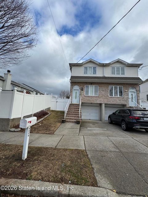 Photo of 1167 Rockland Avenue, Staten Island, NY 10314 (MLS # 2600379)
