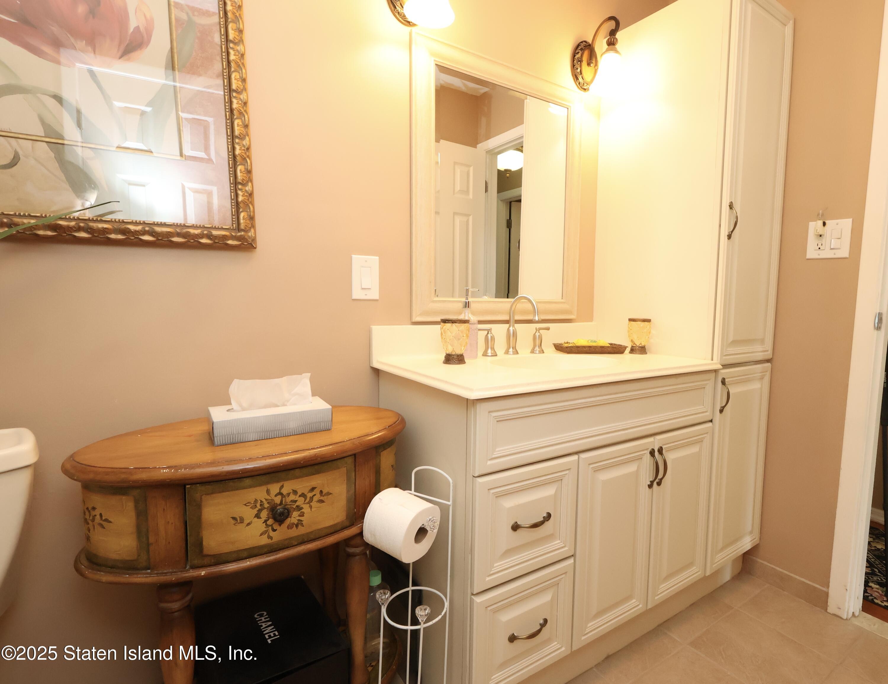 14 Village Lane #B, Staten Island, New York image 7