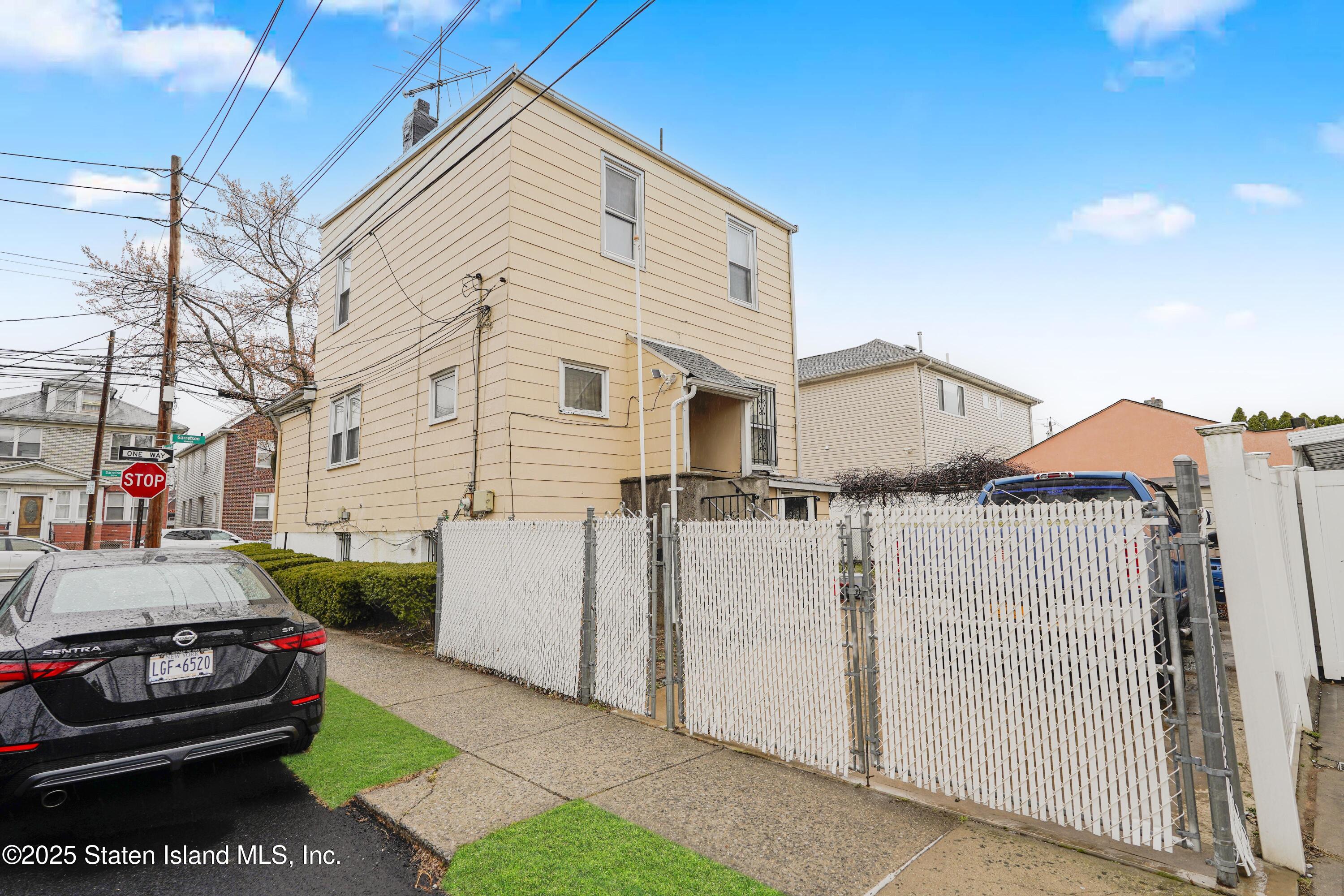 260 Garretson Avenue, Staten Island, New York image 4