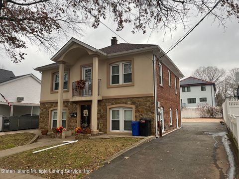 Photo of 57 Newberry Avenue, Staten Island, NY 10304 (MLS # 1165756)