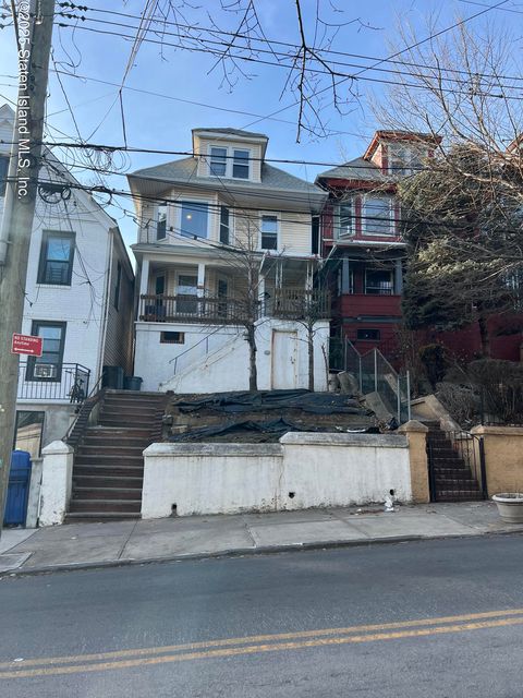 Photo of 440 Westervelt Avenue, Staten Island, NY 10301 (MLS # 2500613)