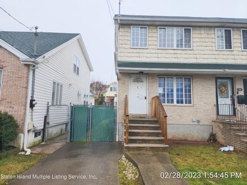 Photo of 79 Hett Avenue #C, Staten Island, NY 10306 (MLS # 1160500)