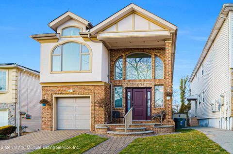 Photo of 19 Bascom Place, Staten Island, NY 10314 (MLS # 1164931)