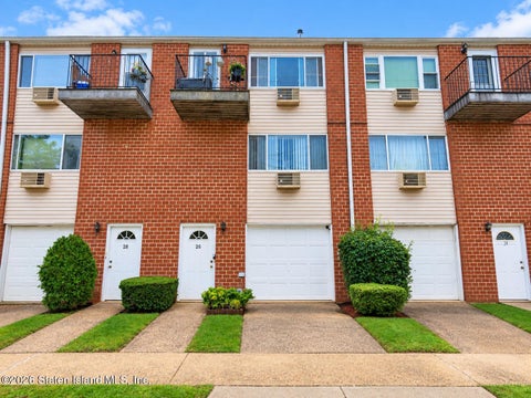 Condo For Sale - 26 Francine Court #B<br/> Staten Island, NY 10306