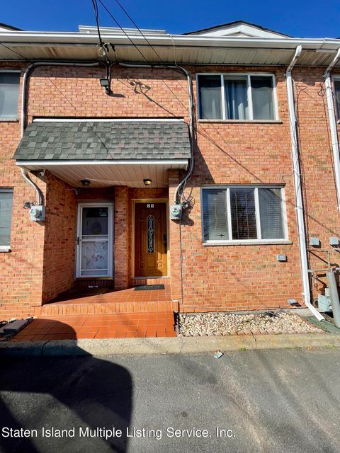 Photo of 25 Madan Court, Staten Island, NY 10314 (MLS # 1161075)