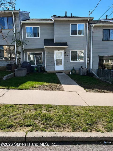 Townhouse For Sale - 409 Neckar Avenue<br/> Staten Island, NY 10304