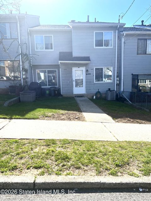 Photo of 409 Neckar Avenue, Staten Island, NY 10304 (MLS # 2602036)