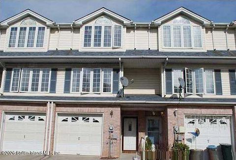 Photo of 24 Larrison Loop, Staten Island, NY 10314 (MLS # 2601466)