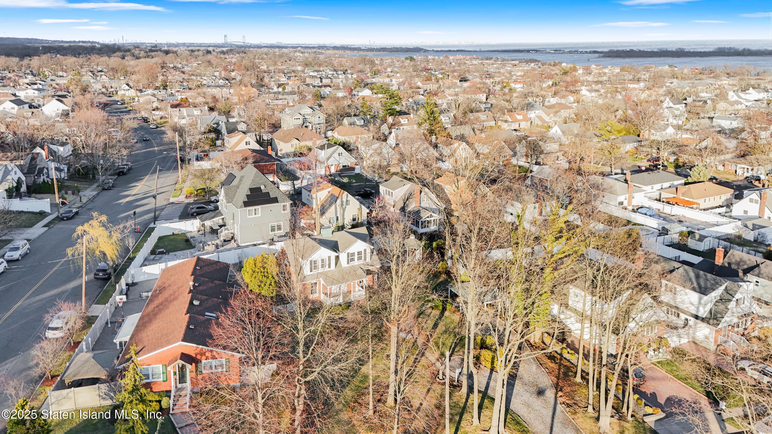297 Woods Of Arden Road, Staten Island, New York image 45