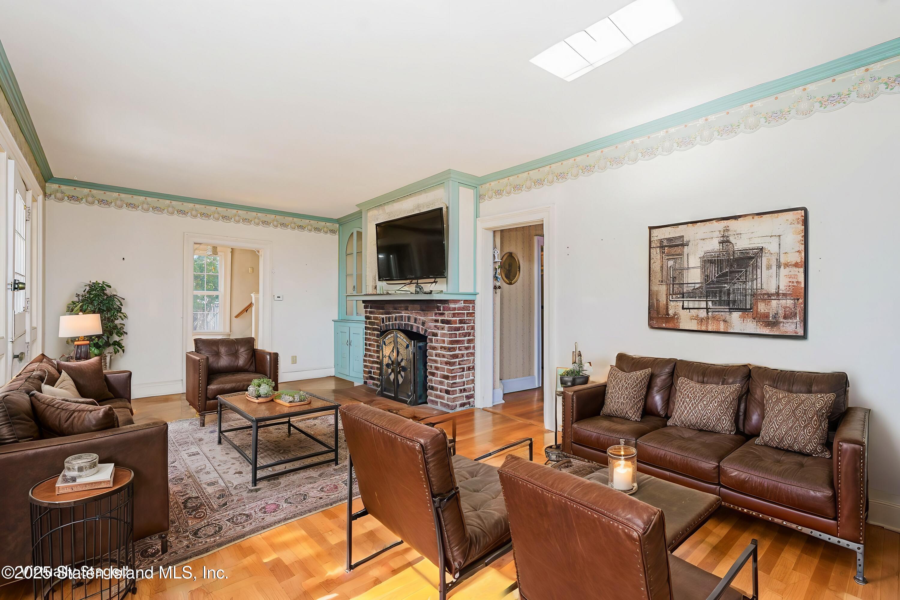 297 Woods Of Arden Road, Staten Island, New York image 14
