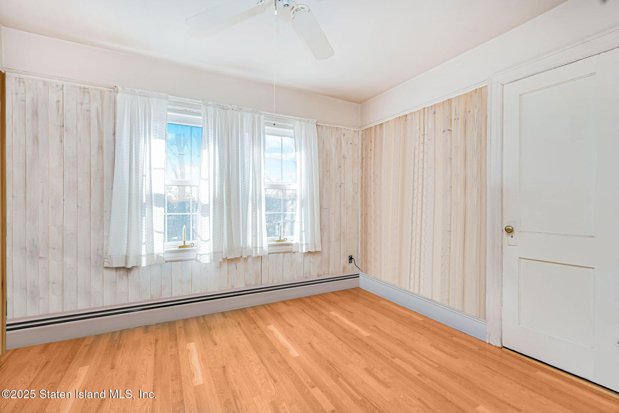 297 Woods Of Arden Road, Staten Island, New York image 37