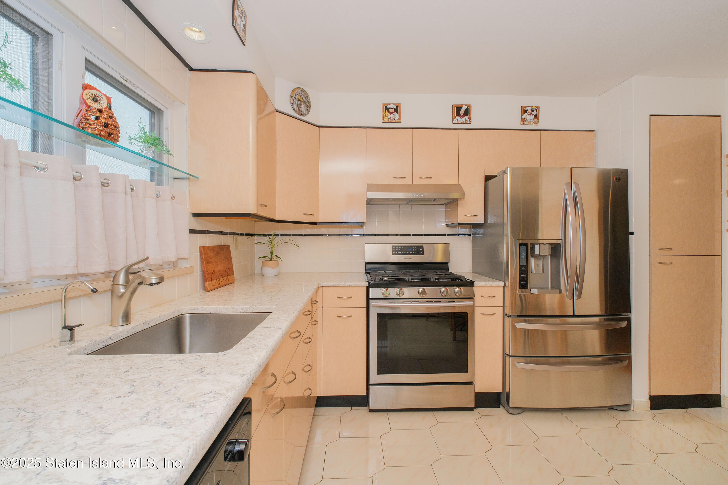 1008 Rathbun Avenue, Staten Island, New York image 13