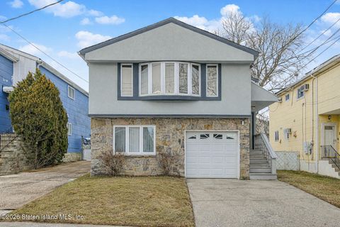 Photo of 288 Martin Avenue, Staten Island, NY 10314 (MLS # 2600785)