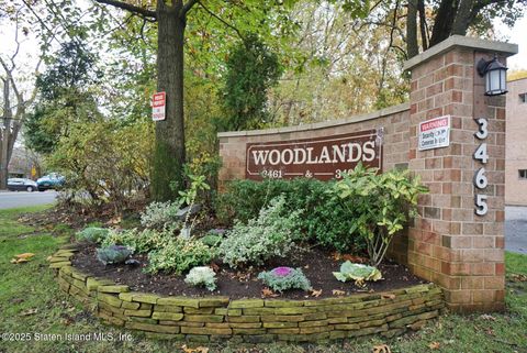 Photo of 3461 Amboy Road #1j, Staten Island, NY 10306 (MLS # 2503257)