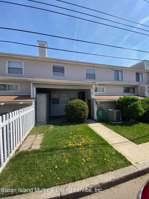 Photo of 19 Peter Street, Staten Island, NY 10314 (MLS # 1161501)