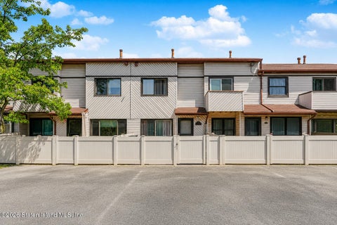 Condo For Sale - 492 Lisk Avenue #A<br/> Staten Island, NY 10303