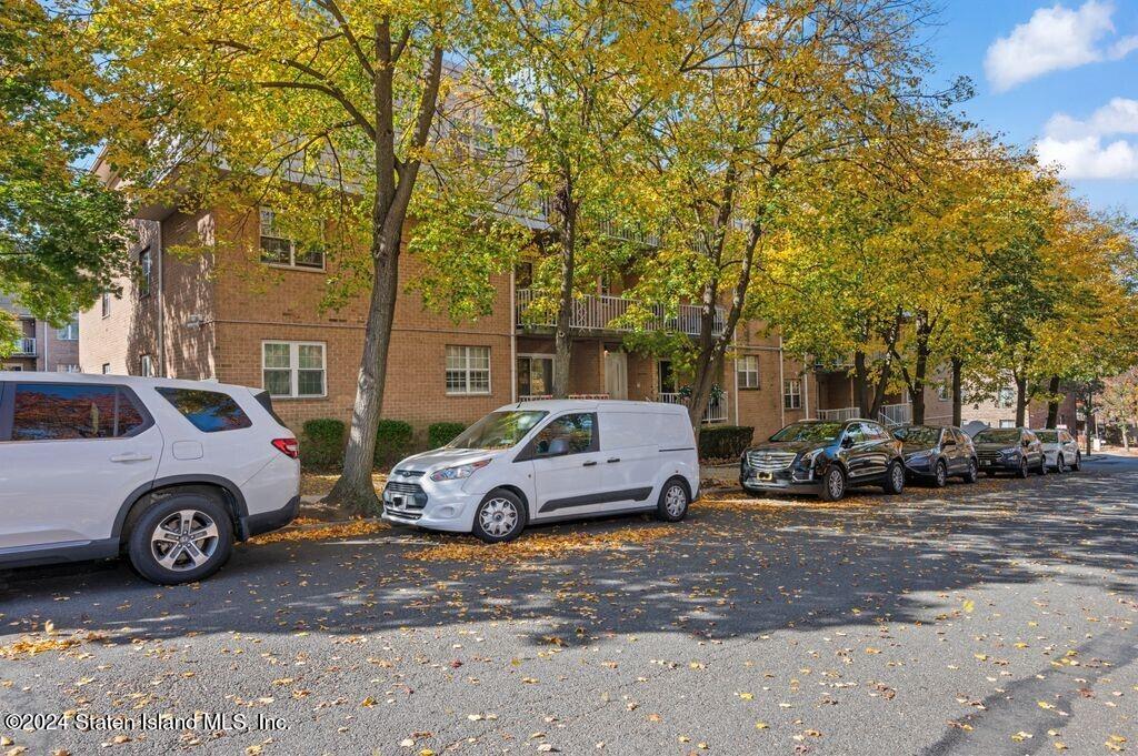 65b Elmwood Park Drive #25, Staten Island, New York image 2