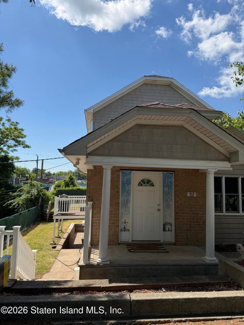 Multifamily For Sale - 32 Baltimore Street<br/> Staten Island, NY 10308