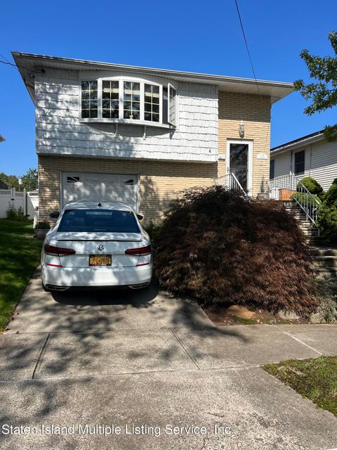 Photo of 149 Durant Avenue, Staten Island, NY 10306 (MLS # 1164672)