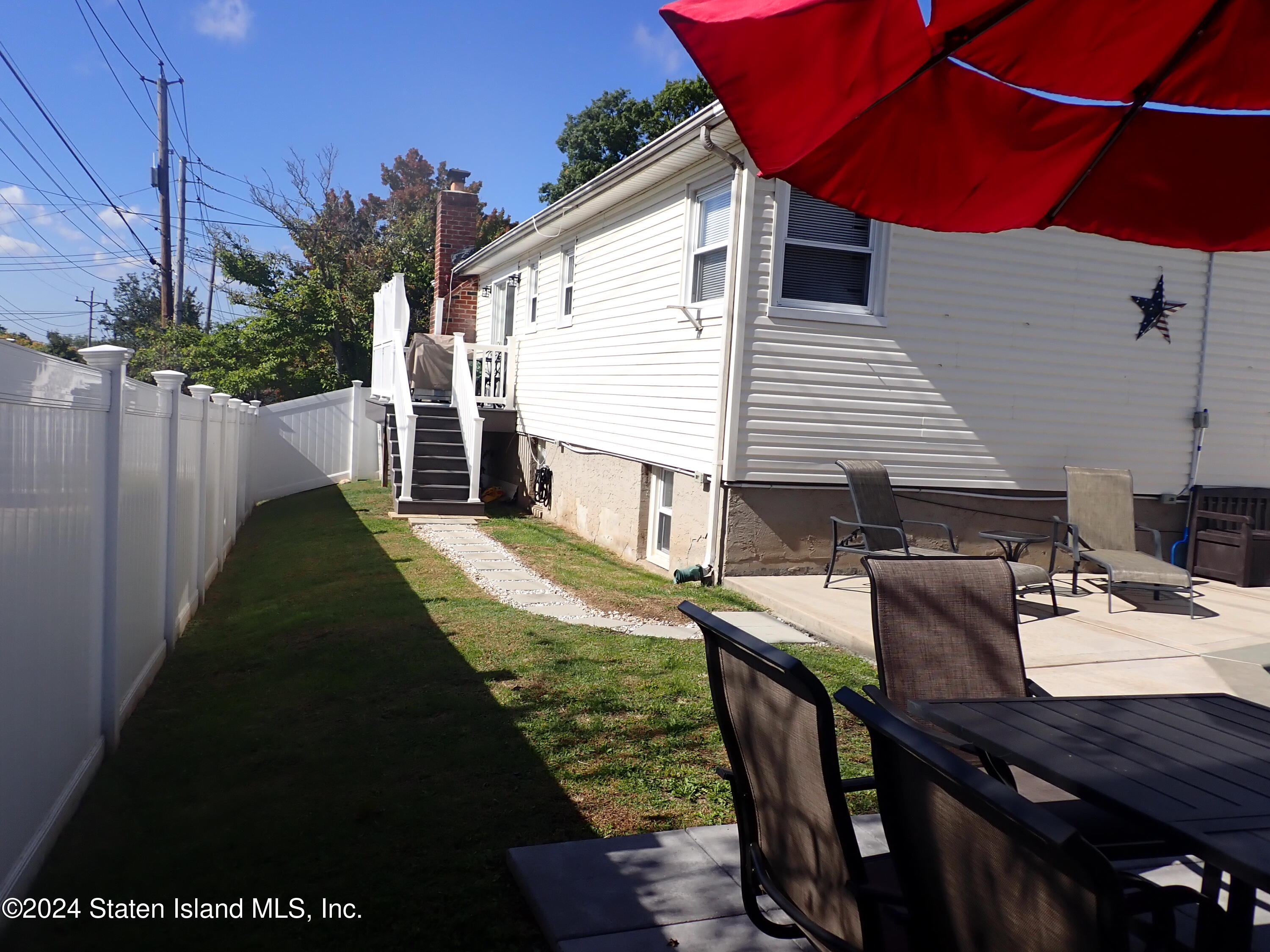 158 Vineland Avenue, Staten Island, New York image 6