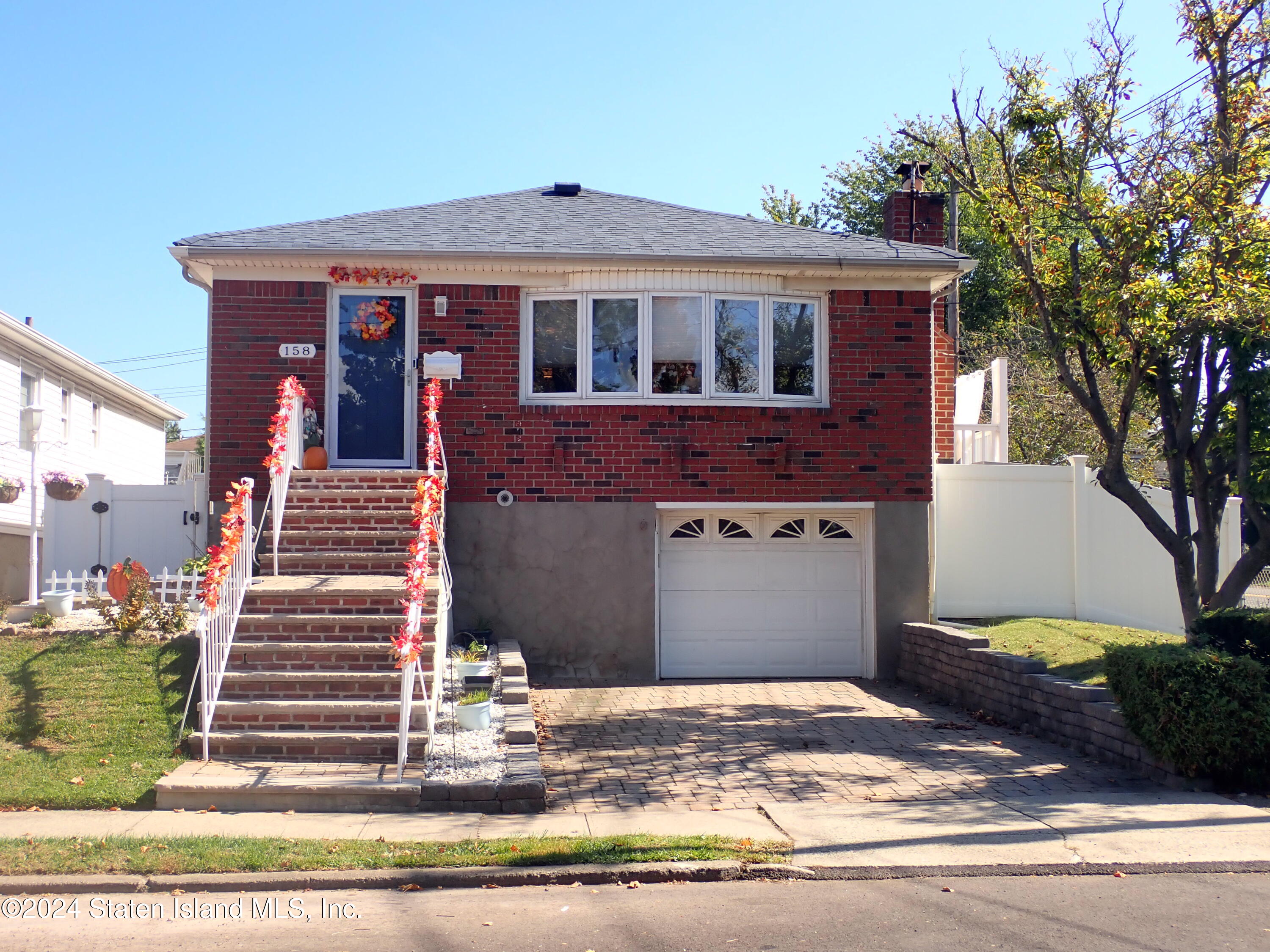 158 Vineland Avenue, Staten Island, New York image 4