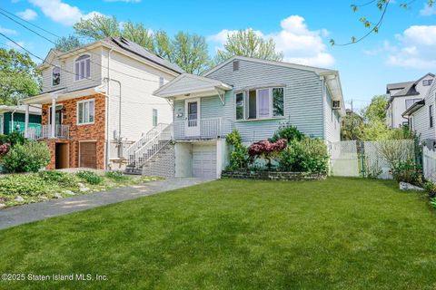 Photo of 62 Morton Street, Staten Island, NY 10306 (MLS # 2502637)