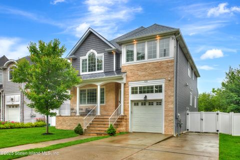 Photo of 428 Page Avenue, Staten Island, NY 10307 (MLS # 2503650)