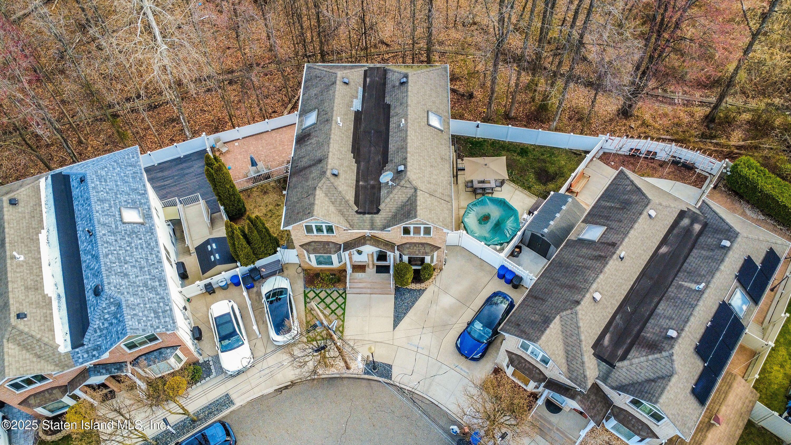 25 Gwenn Loop, Staten Island, New York image 42