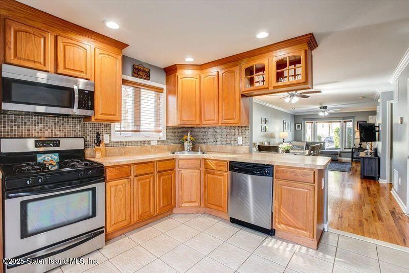 25 Gwenn Loop, Staten Island, New York image 20