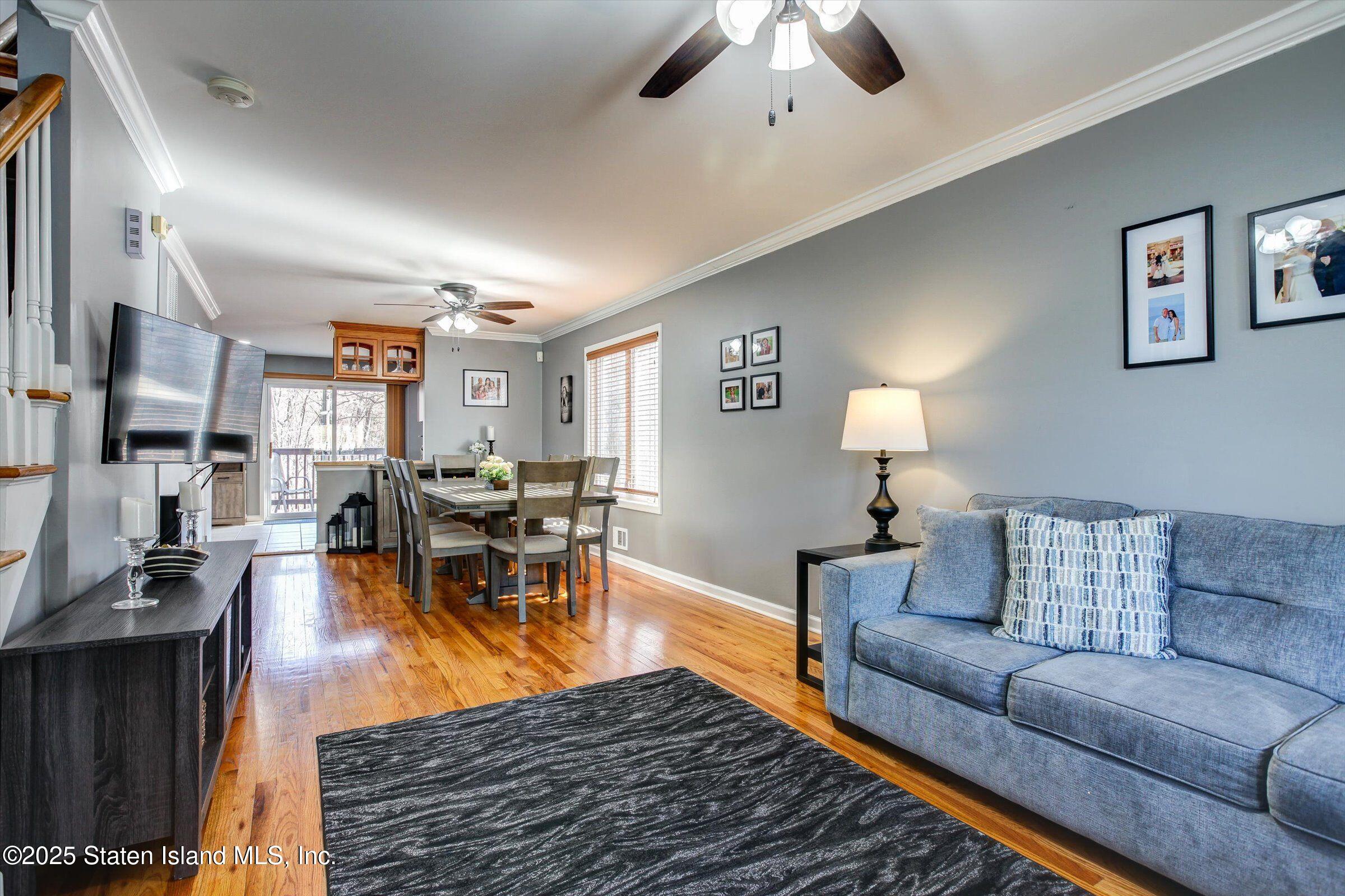 25 Gwenn Loop, Staten Island, New York image 8