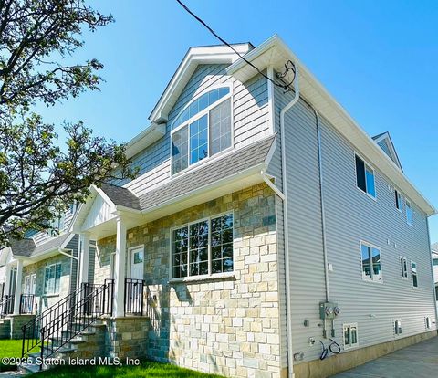 Photo of 76 Bionia Avenue, Staten Island, NY 10305 (MLS # 2503229)