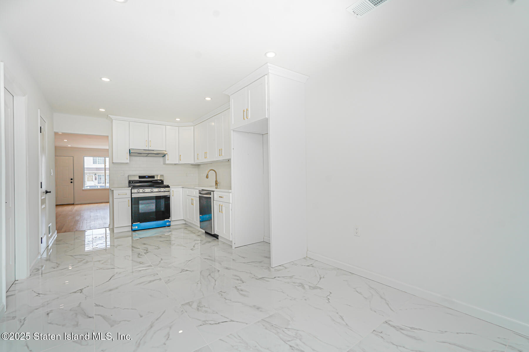 64 Gridley Avenue, Staten Island, New York image 6