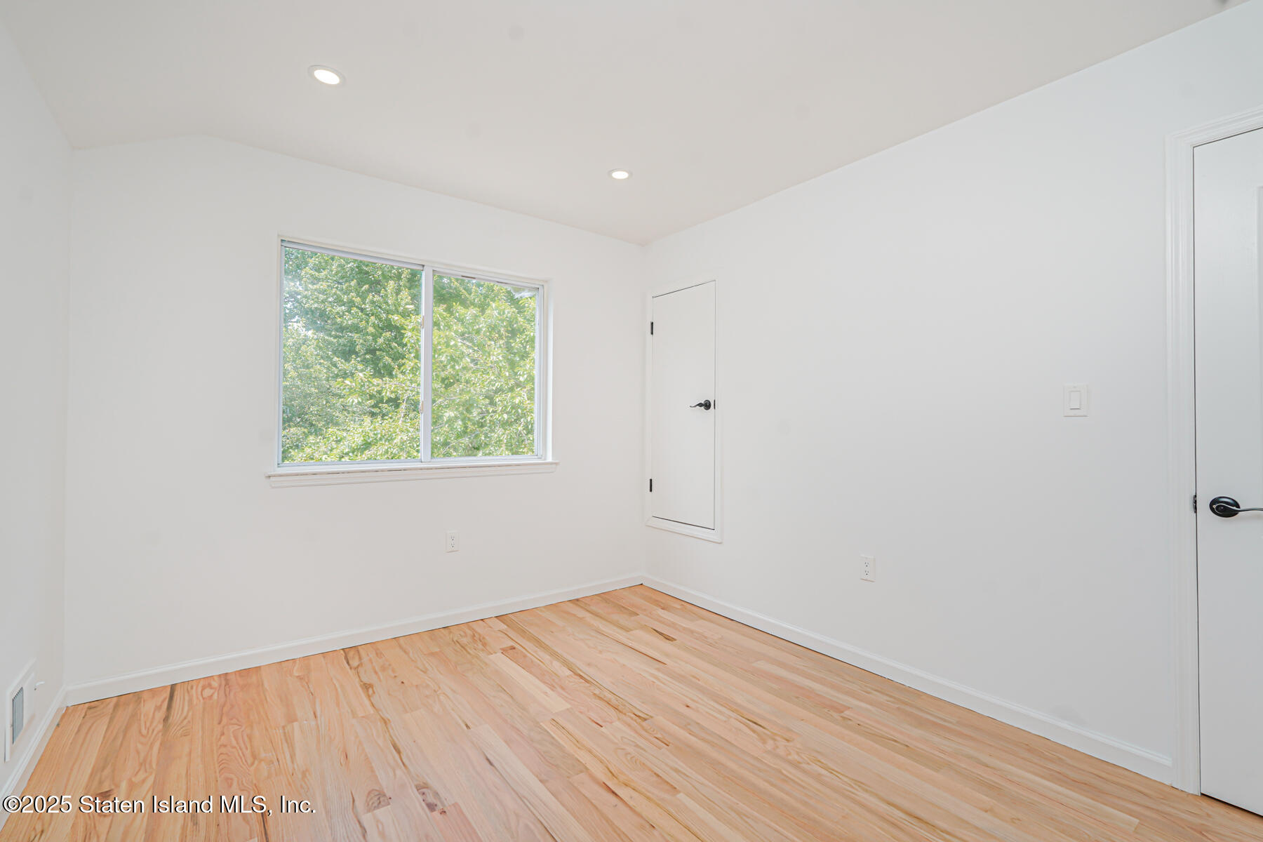 64 Gridley Avenue, Staten Island, New York image 8