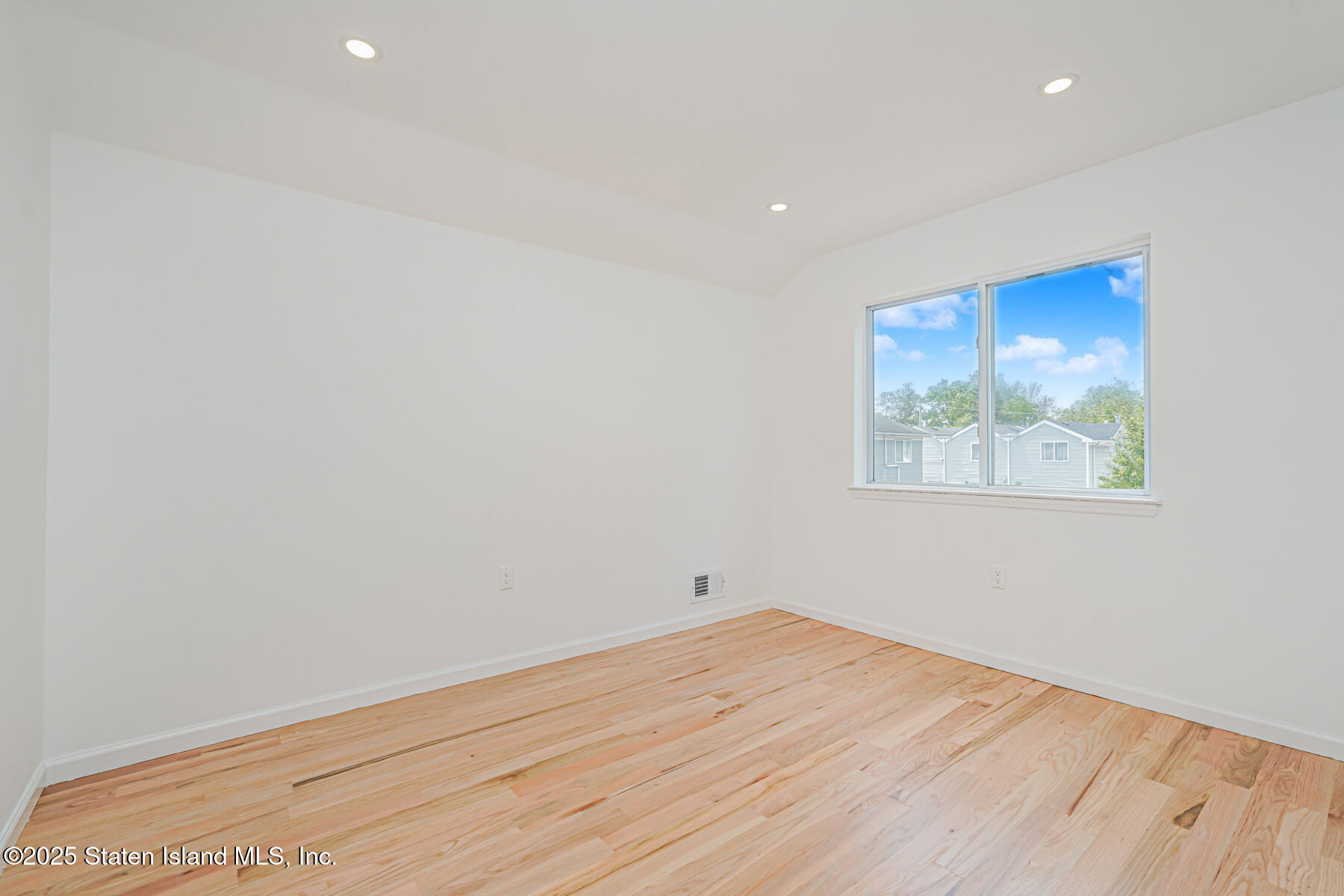 64 Gridley Avenue, Staten Island, New York image 7