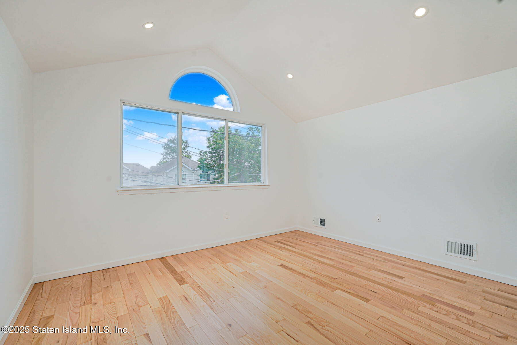 64 Gridley Avenue, Staten Island, New York image 12