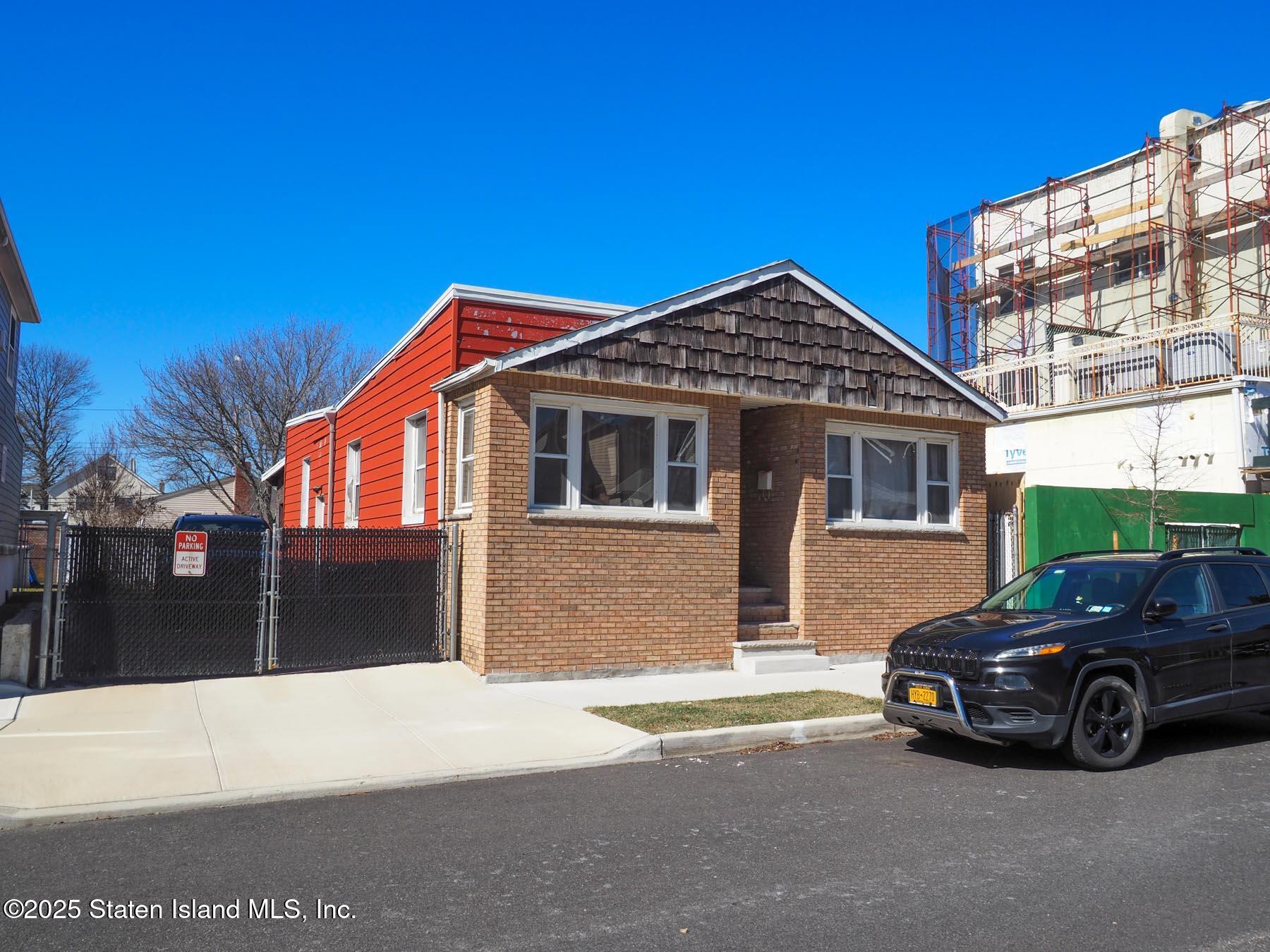 13 Hett Avenue, Staten Island, New York image 4