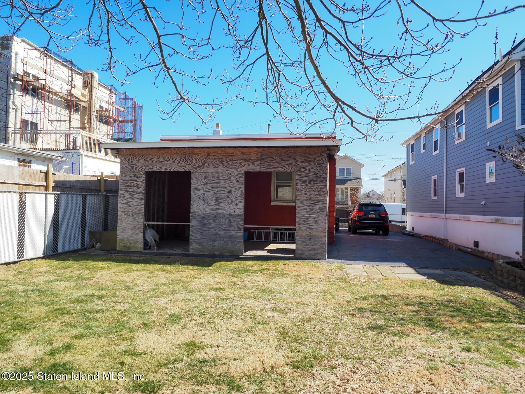 13 Hett Avenue, Staten Island, New York image 6