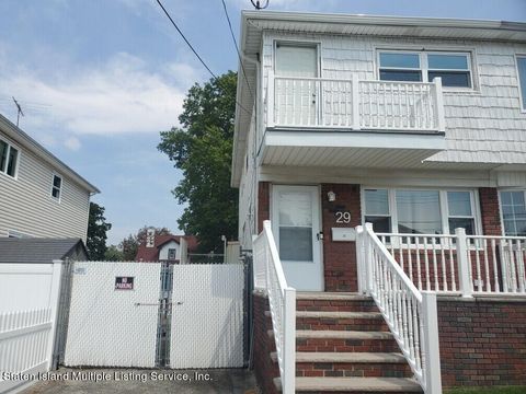 Photo of 29 Taunton Street, Staten Island, NY 10306 (MLS # 1164852)