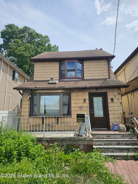Homes For Sale - 338 Clifton Avenue<br/> Staten Island, NY 10305