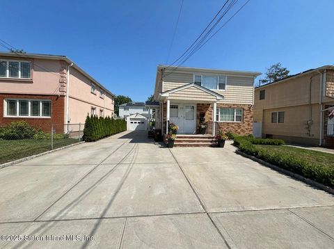 Photo of 215 Atlantic Avenue #1, Staten Island, NY 10305 (MLS # 2507172)