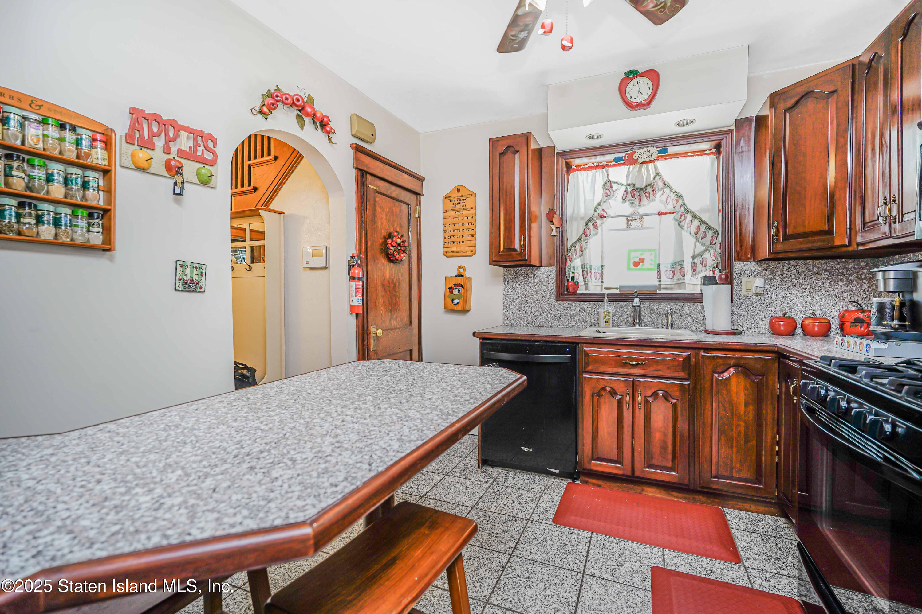 139 Roe Street, Staten Island, New York image 15