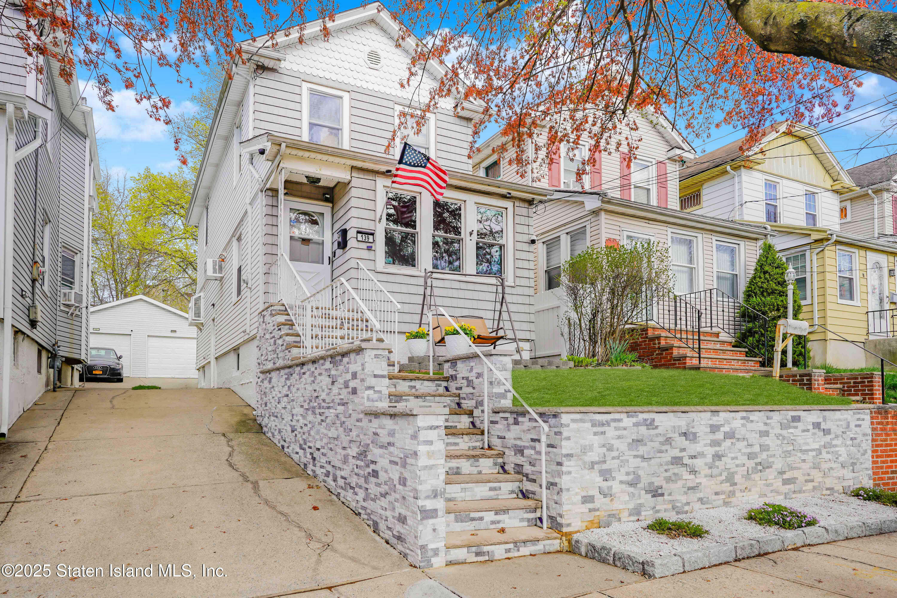 139 Roe Street, Staten Island, New York image 2